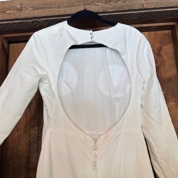 Miss Veil Wedding Dress - Picture 3 of 6